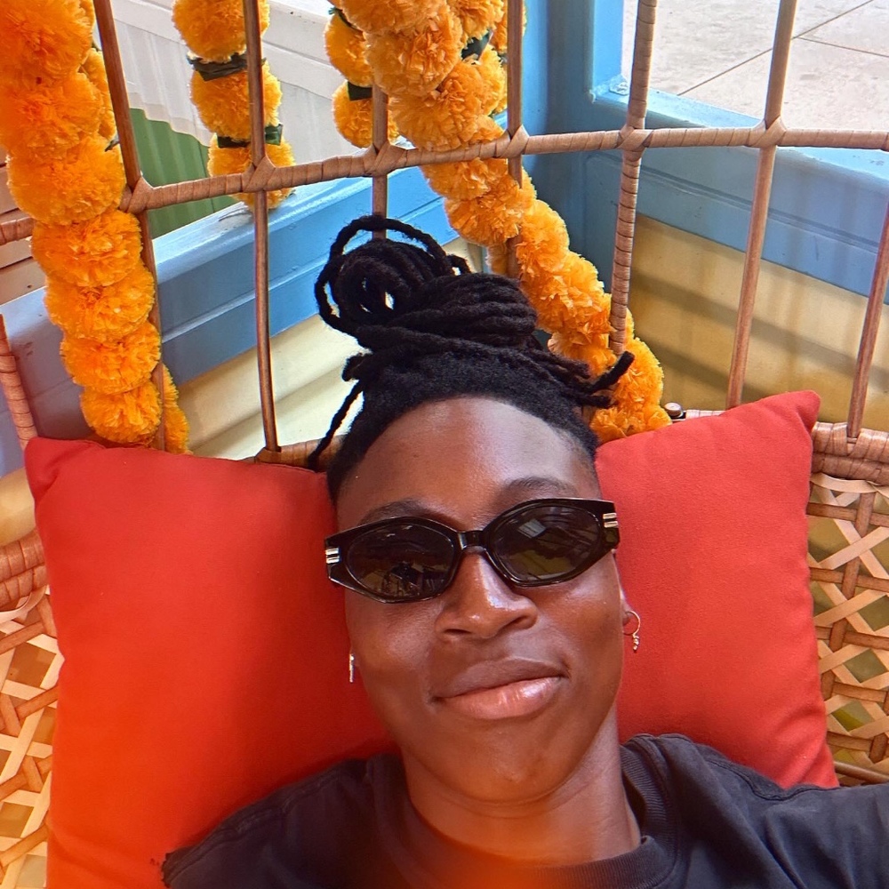 Meet your Posher, Akeema